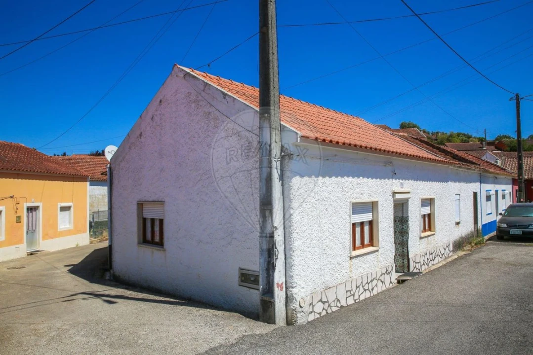 Moradia T3 para Venda em Manique do Intendente, Vila Nova de São Pedro e Maçussa Foto 1