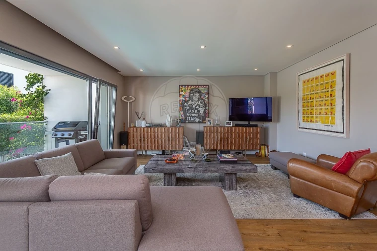 Moradia T5 para Venda em Oeiras e São Julião da Barra, Paço de Arcos e Caxias Foto 4