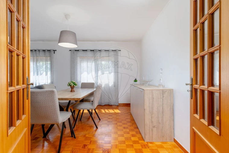 Apartamento T4 para Venda em Caparica e Trafaria Foto 11