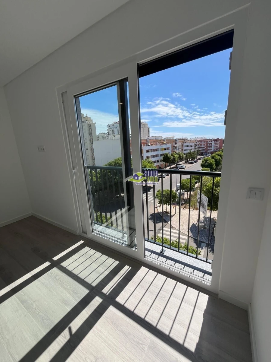 Apartamento T2 para Venda em Armação de Pera Foto 19