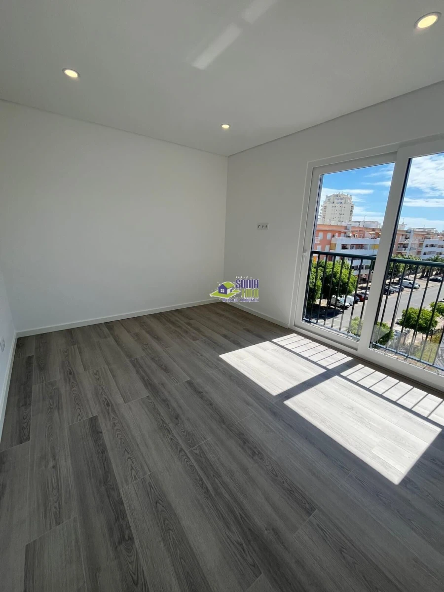 Apartamento T2 para Venda em Armação de Pera Foto 21