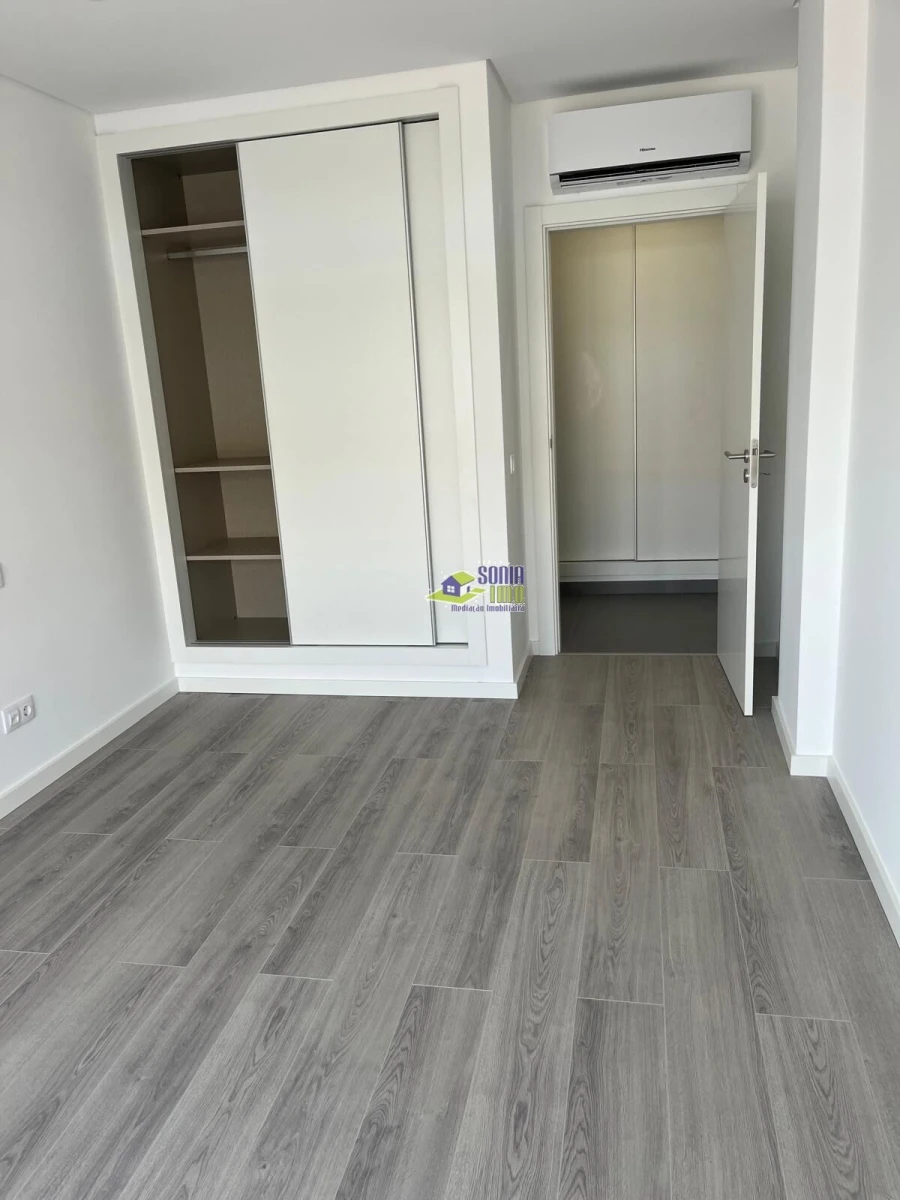 Apartamento T2 para Venda em Armação de Pera Foto 29