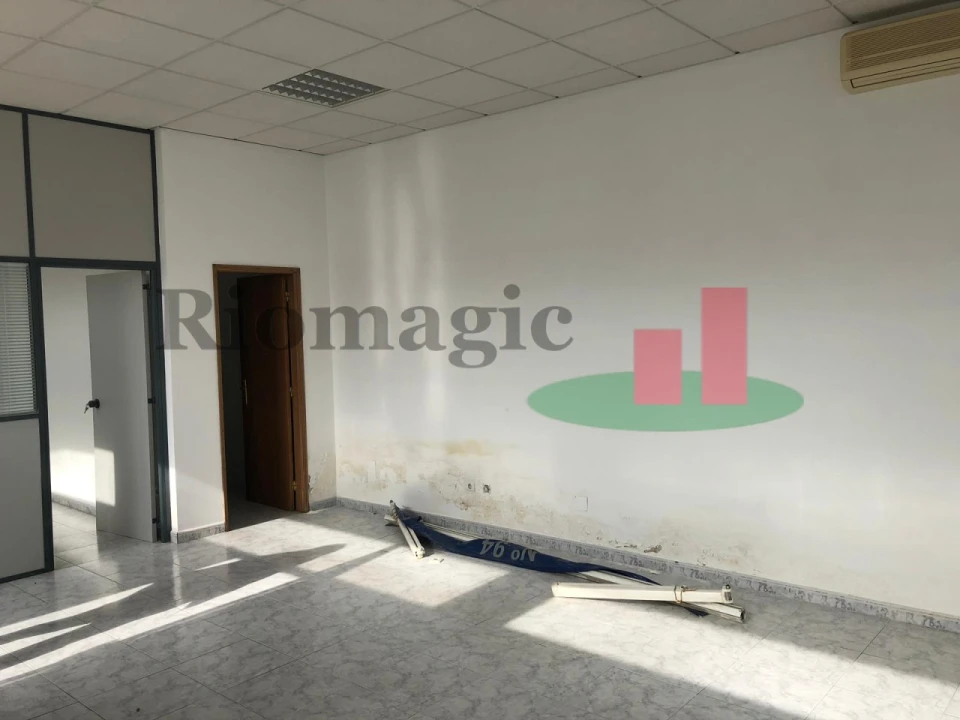 Loja para Venda em Rio Maior Foto 6