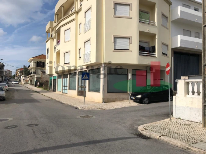 Loja para Venda em Rio Maior