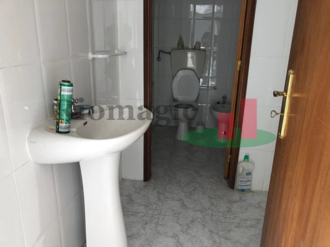 Loja para Venda em Rio Maior Foto 3