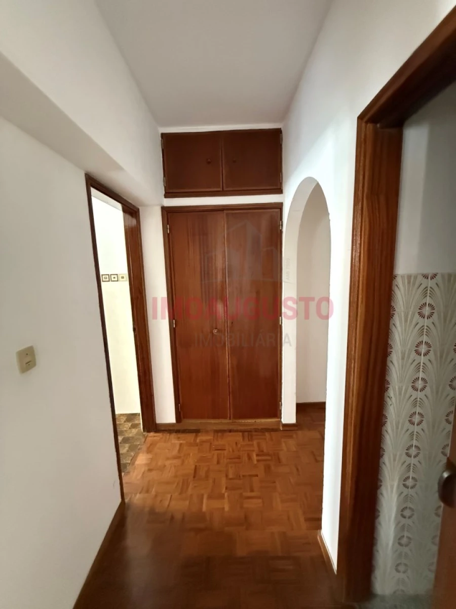 Apartamento T3 para Venda em Guarda Foto 11