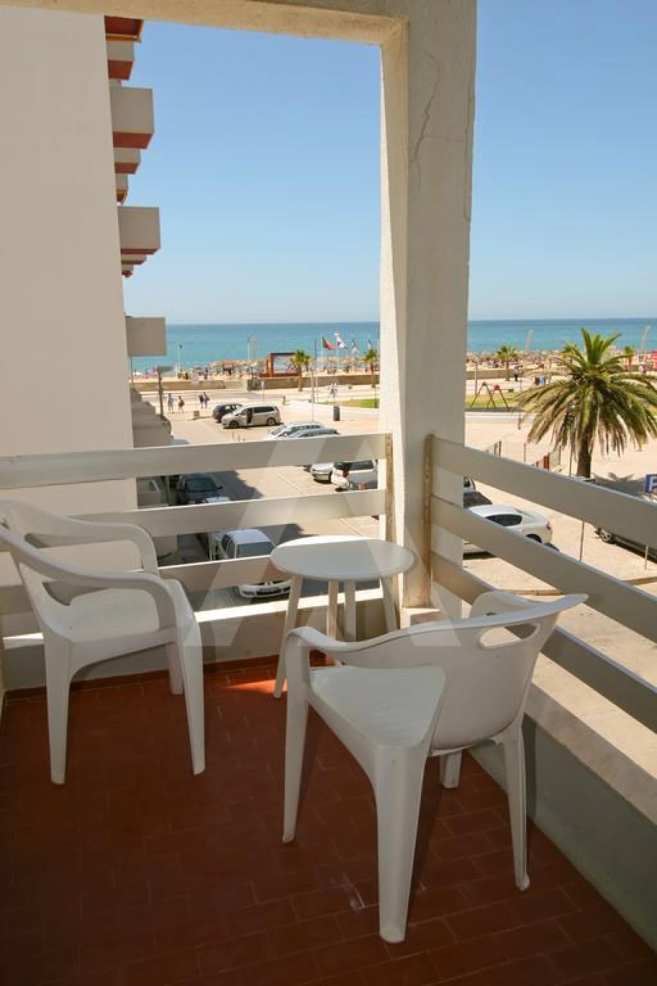 Apartamento T1 para Arrendamento em Quarteira Foto 7