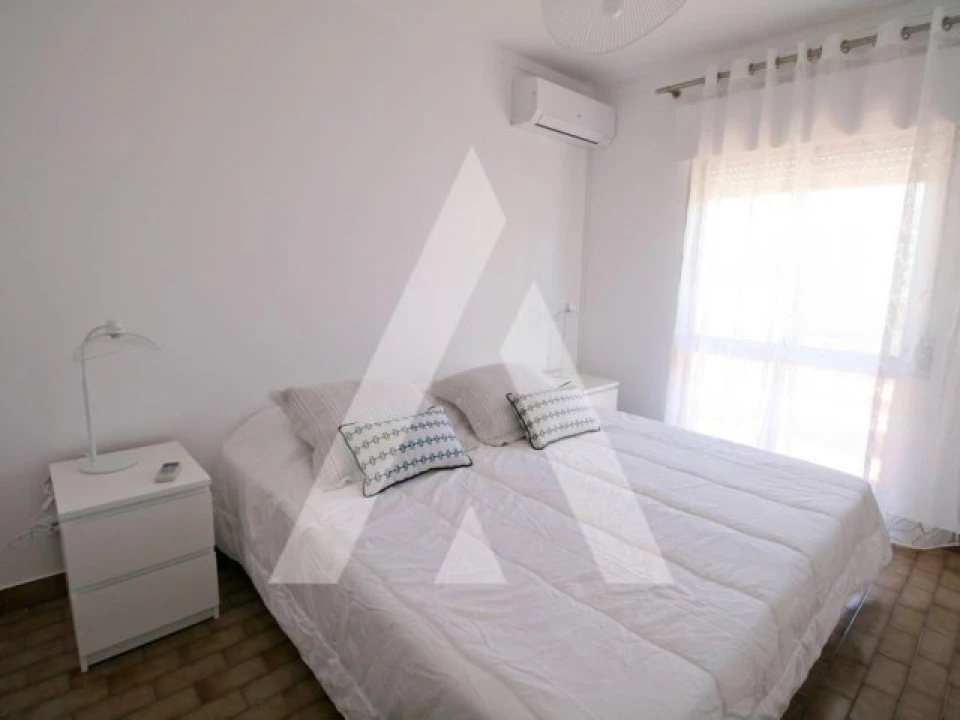 Apartamento T1 para Arrendamento em Quarteira Foto 23