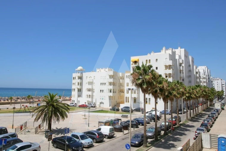 Apartamento T1 para Arrendamento em Quarteira Foto 1