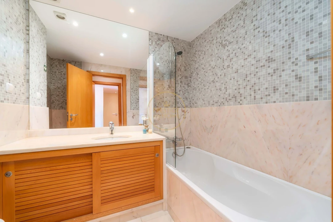 Moradia T3 para Arrendamento em Quarteira Foto 30