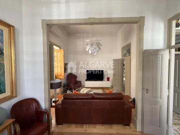 Moradia T1 para Venda em Faro (Sé e São Pedro)