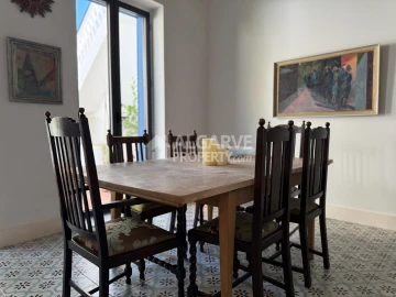 Moradia T1 para Venda em Faro (Sé e São Pedro)