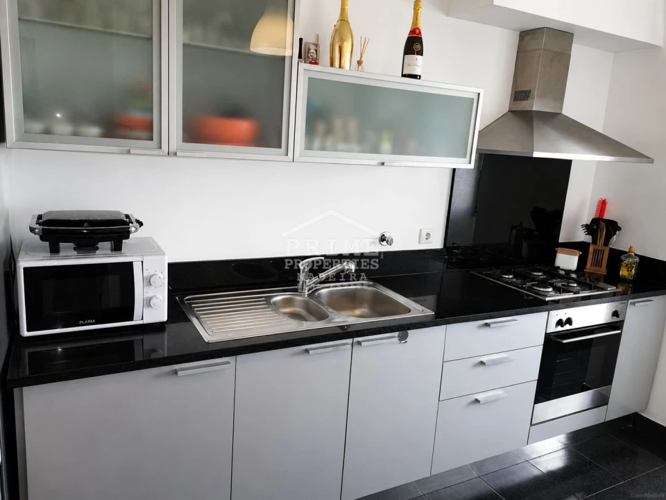 Apartamento T2 para Venda em Caniço Foto 5