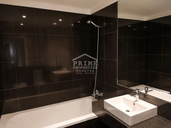 Apartamento T2 para Venda em Caniço Foto 9