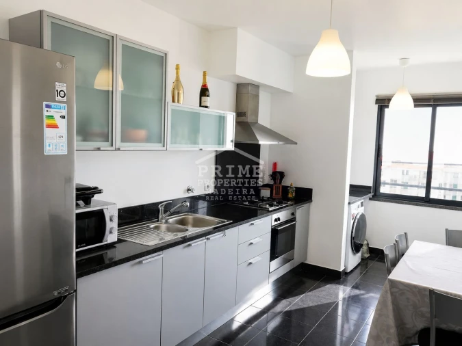 Apartamento T2 para Venda em Caniço Foto 6