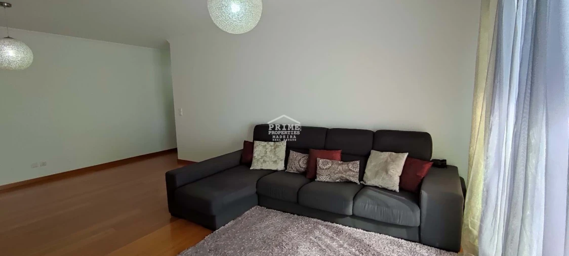 Apartamento T2 para Venda em Caniço Foto 2