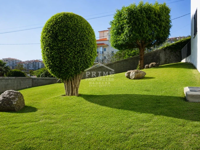 Apartamento T2 para Venda em Caniço Foto 14