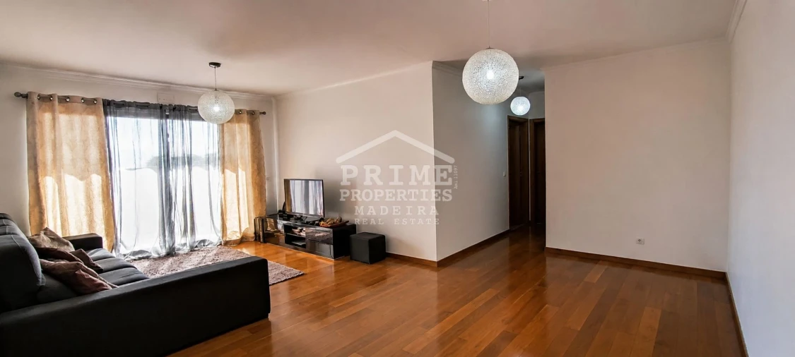 Apartamento T2 para Venda em Caniço Foto 2