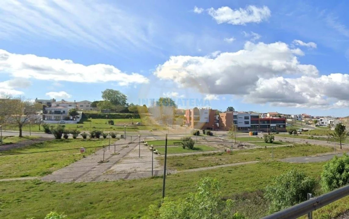 Apartamento T3 para Venda em Ramalhal Foto 4