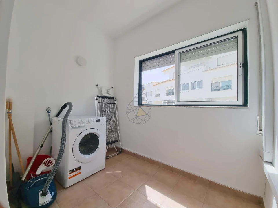 Apartamento T2 para Arrendamento em Portimão Foto 13