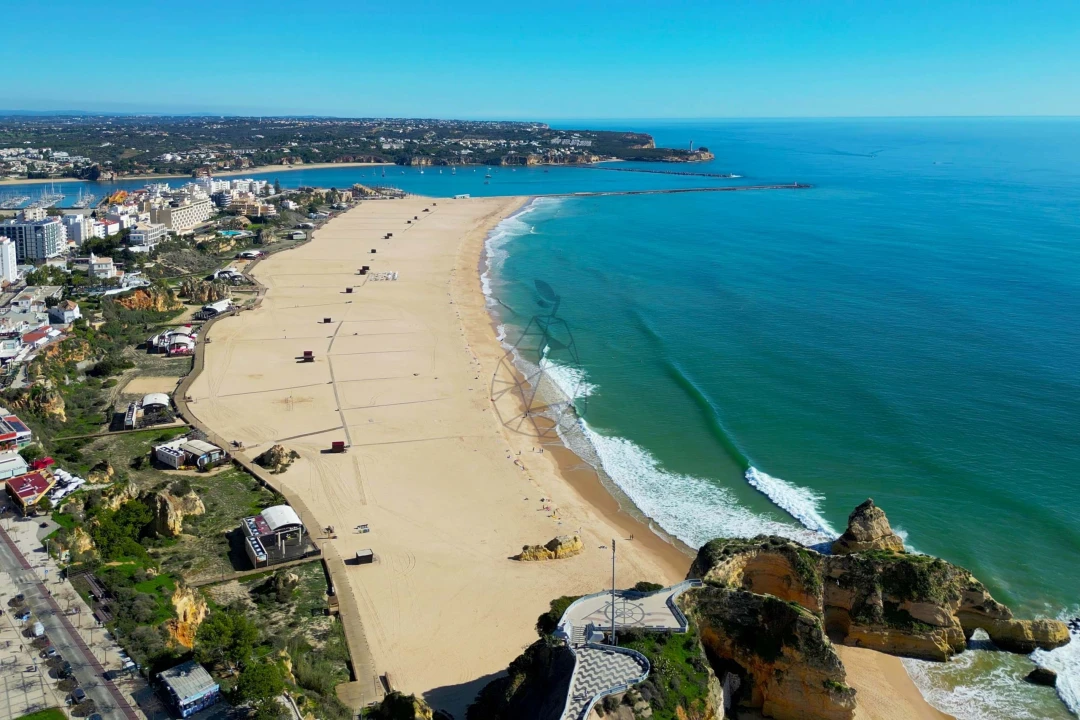 Apartamento T2 para Arrendamento em Portimão Foto 28