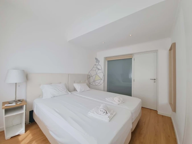 Apartamento T2 para Arrendamento em Portimão Foto 8