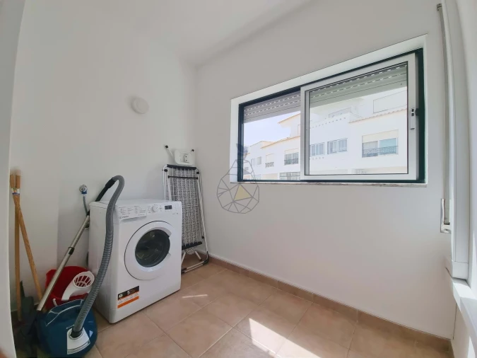 Apartamento T2 para Arrendamento em Portimão Foto 13