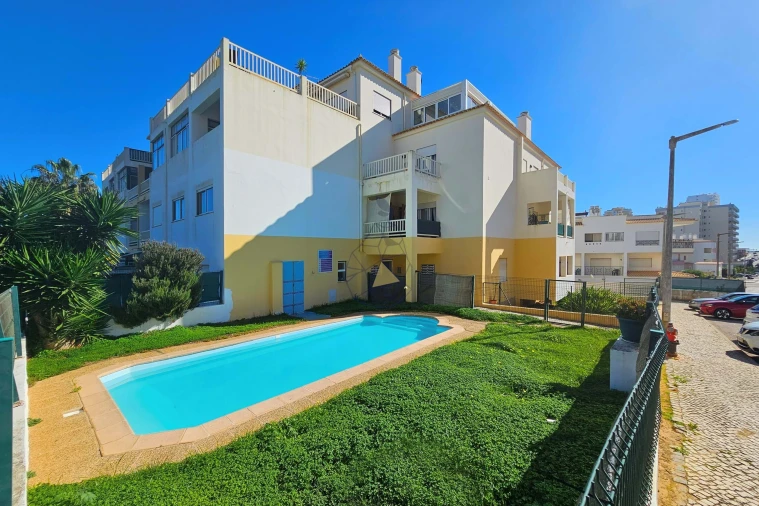 Apartamento T2 para Arrendamento em Portimão