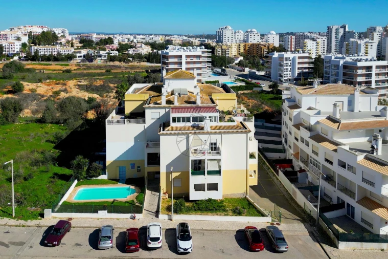 Apartamento T2 para Arrendamento em Portimão Foto 23