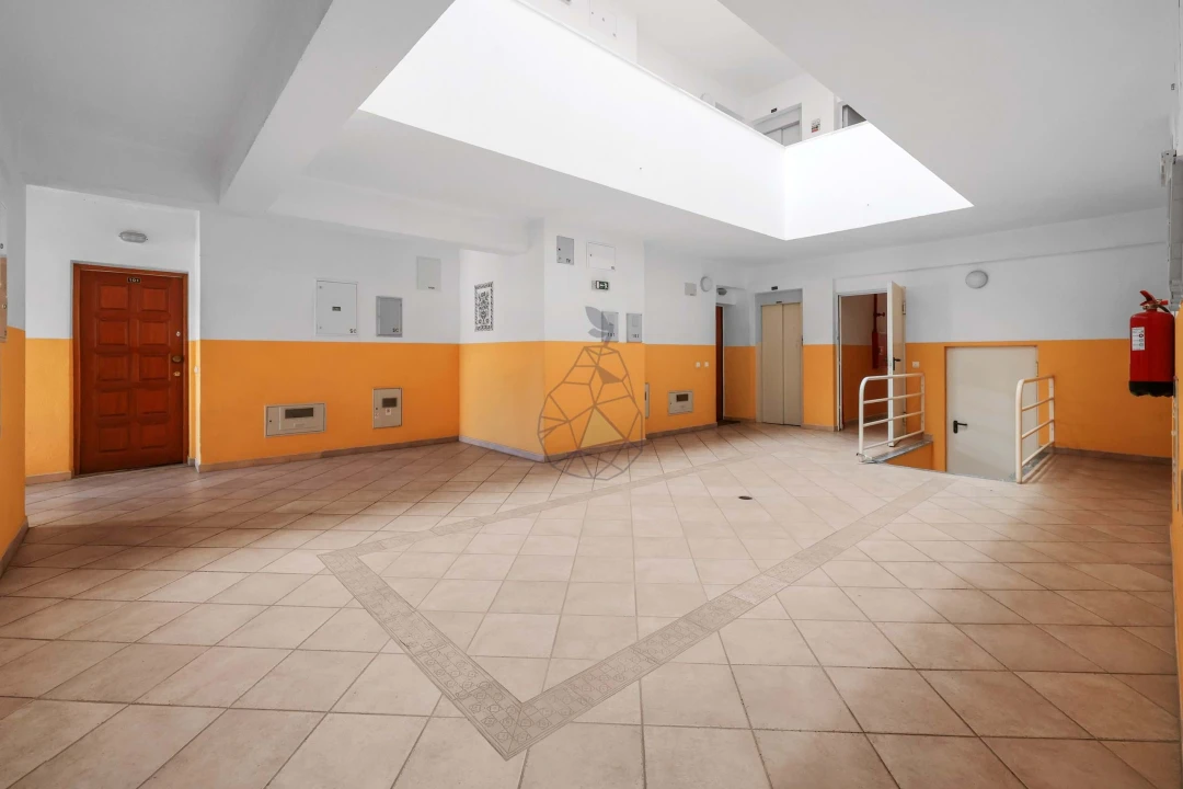 Apartamento T2 para Arrendamento em Portimão Foto 18