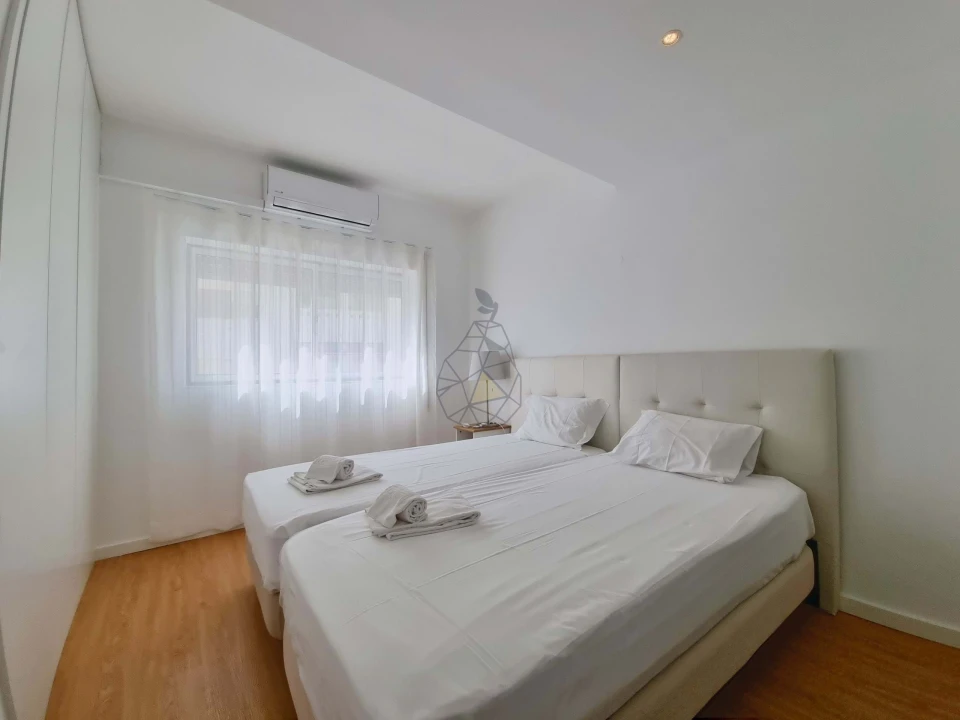 Apartamento T2 para Arrendamento em Portimão Foto 7