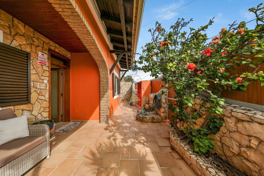 Moradia T3 para Arrendamento em Alvor Foto 4