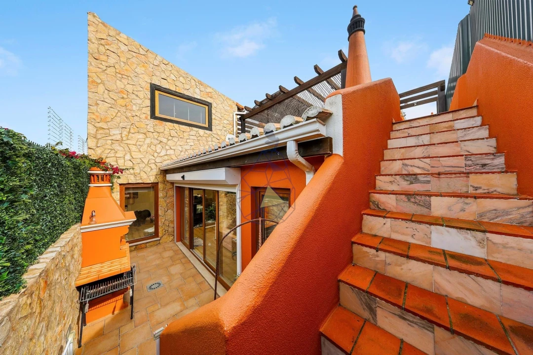 Moradia T3 para Arrendamento em Alvor Foto 3