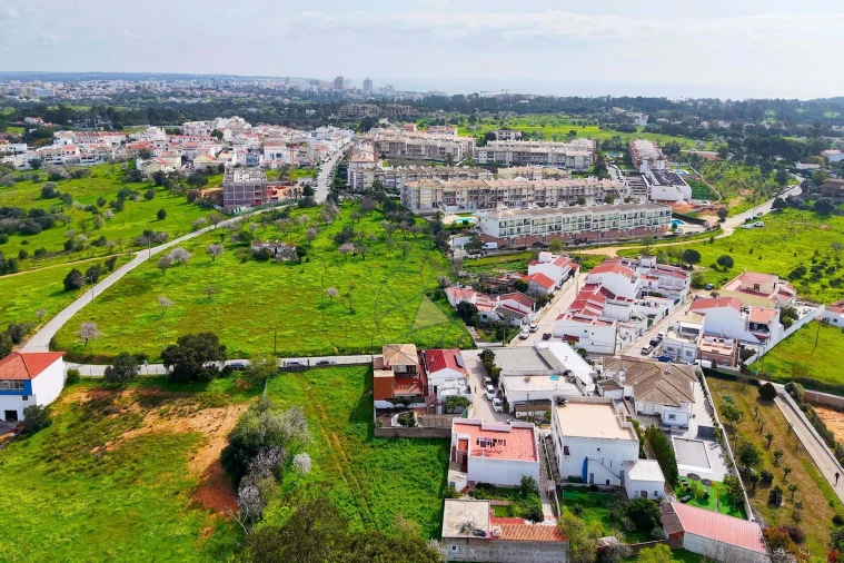 Moradia T3 para Arrendamento em Alvor Foto 66