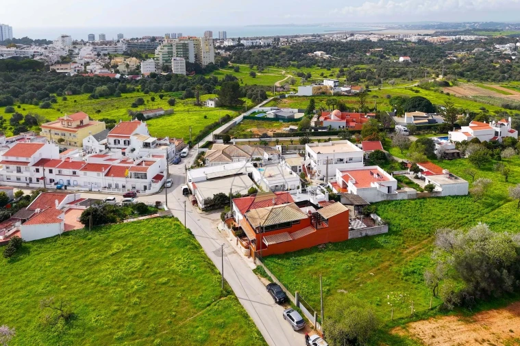 Moradia T3 para Arrendamento em Alvor Foto 65