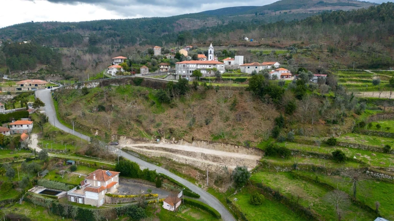 Terreno para Venda em Aboadela, Sanche e Várzea Foto 29