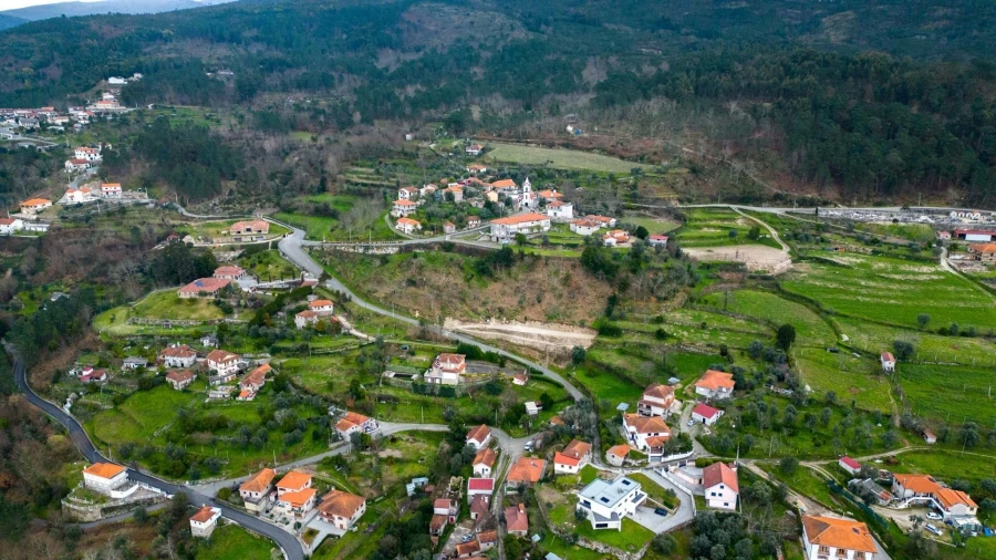 Terreno para Venda em Aboadela, Sanche e Várzea Foto 11