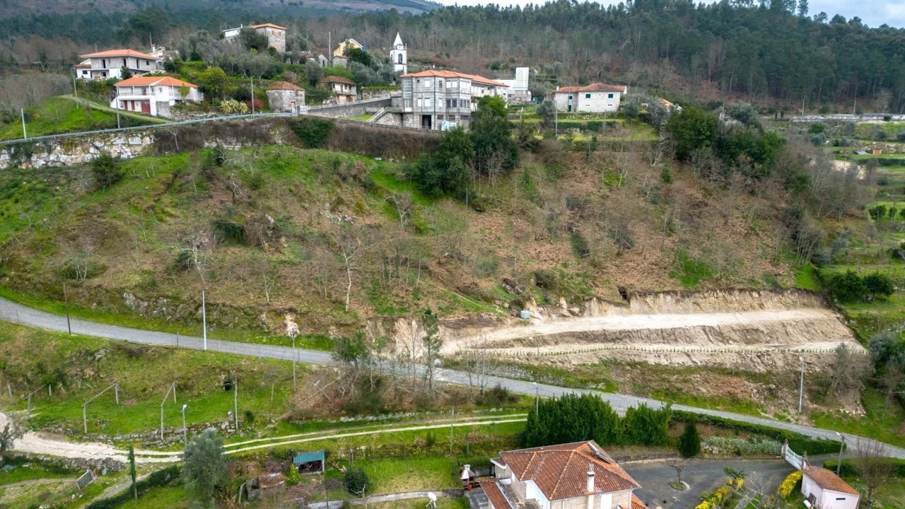 Terreno para Venda em Aboadela, Sanche e Várzea Foto 14