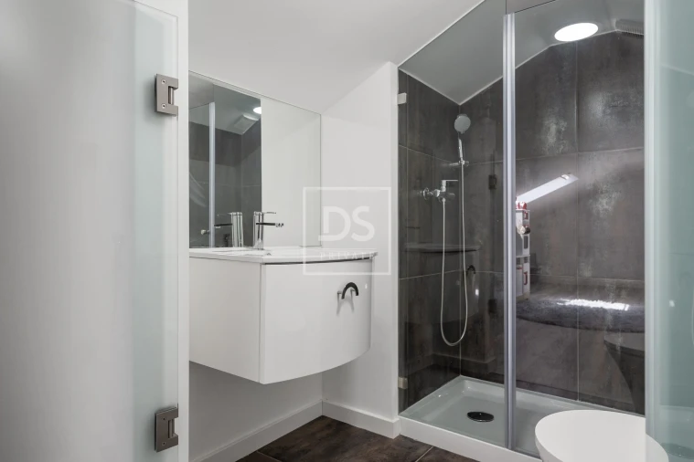 Apartamento T3 para Venda em Seixal Foto 21