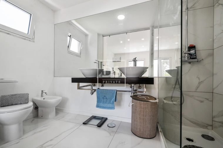 Apartamento T3 para Venda em Seixal Foto 17