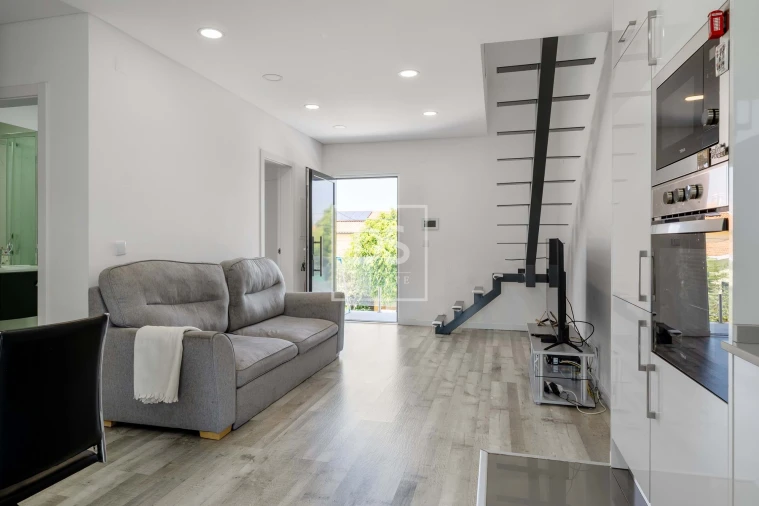 Apartamento T3 para Venda em Seixal Foto 7