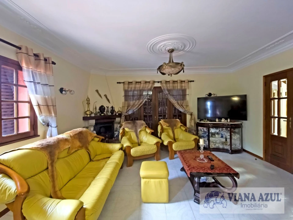 Moradia T4 para Venda em Vila Nova de Anha Foto 1