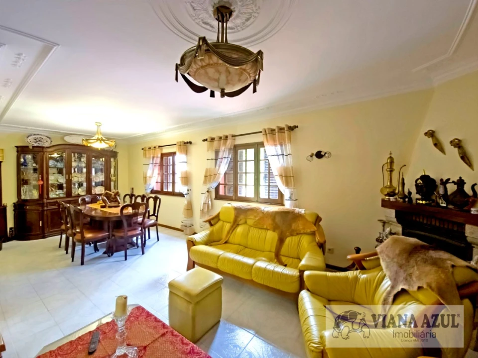 Moradia T4 para Venda em Vila Nova de Anha Foto 2