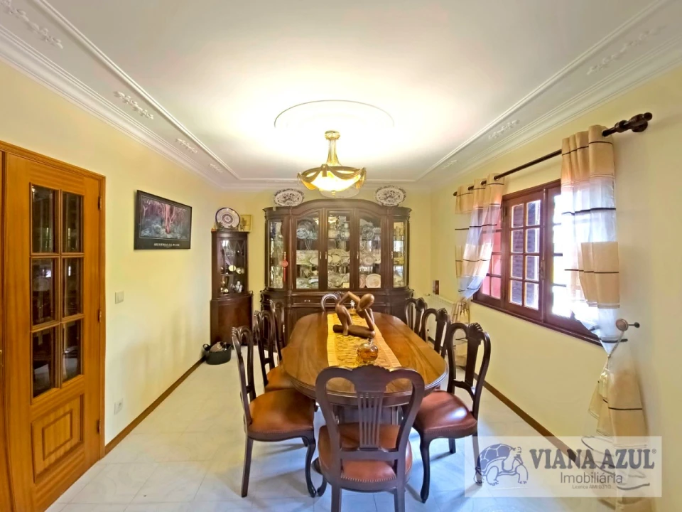 Moradia T4 para Venda em Vila Nova de Anha Foto 3