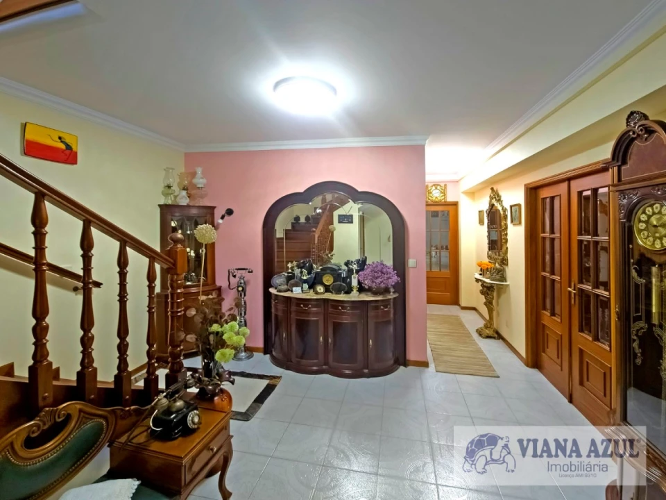 Moradia T4 para Venda em Vila Nova de Anha Foto 11