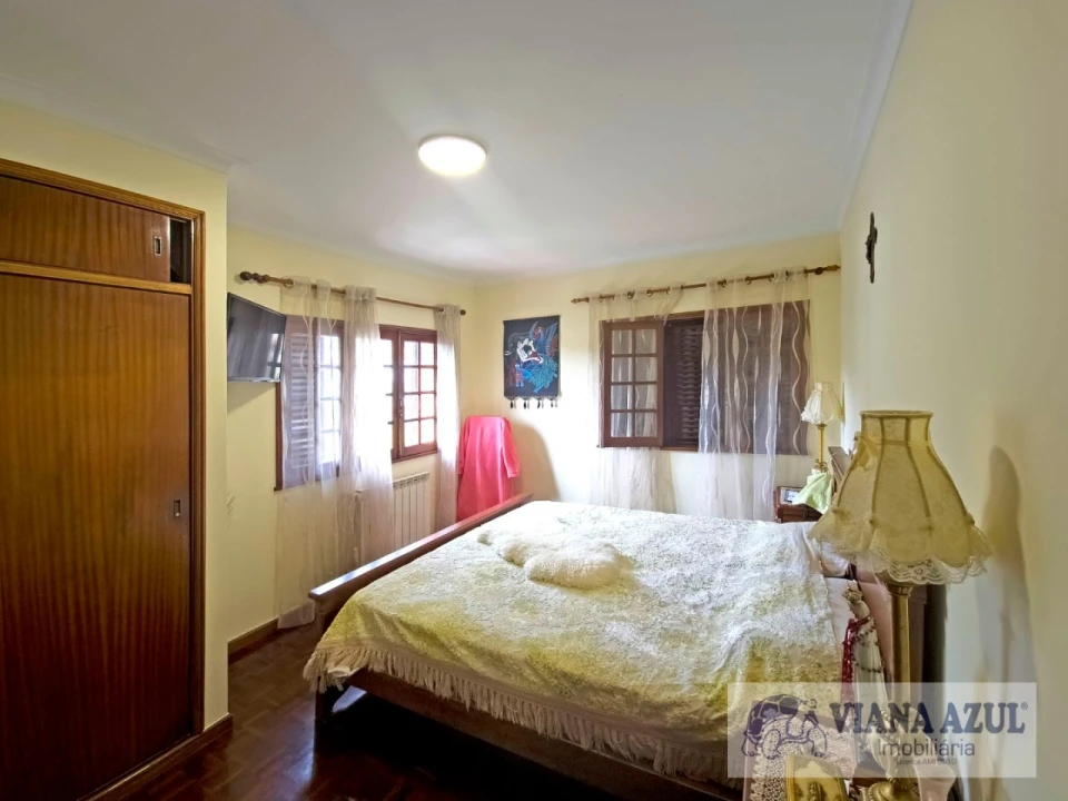 Moradia T4 para Venda em Vila Nova de Anha Foto 17