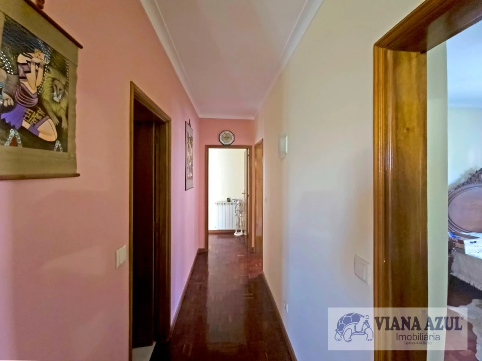 Moradia T4 para Venda em Vila Nova de Anha Foto 31