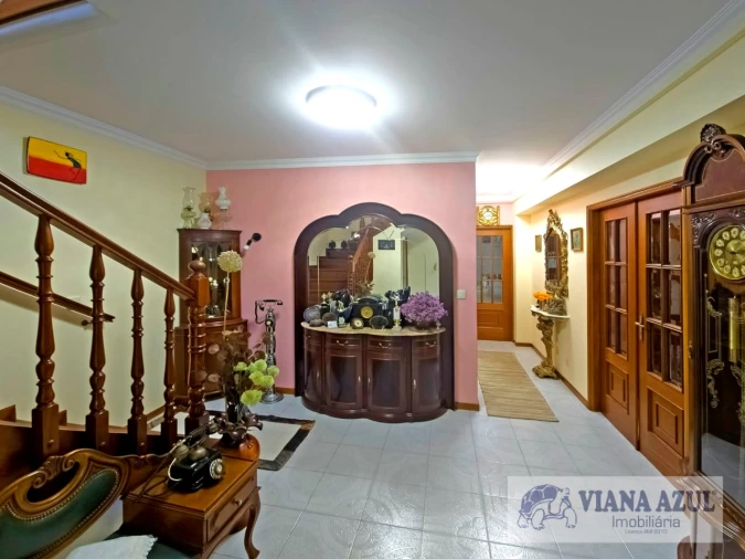 Moradia T4 para Venda em Vila Nova de Anha Foto 11