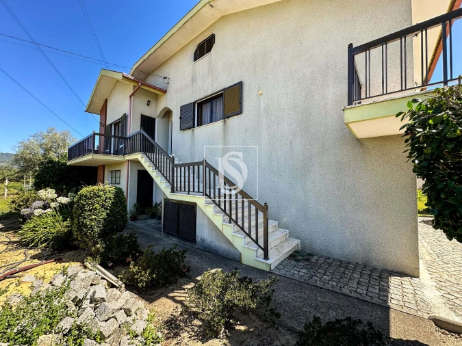 Moradia T4 para Venda em Monsul Foto 3