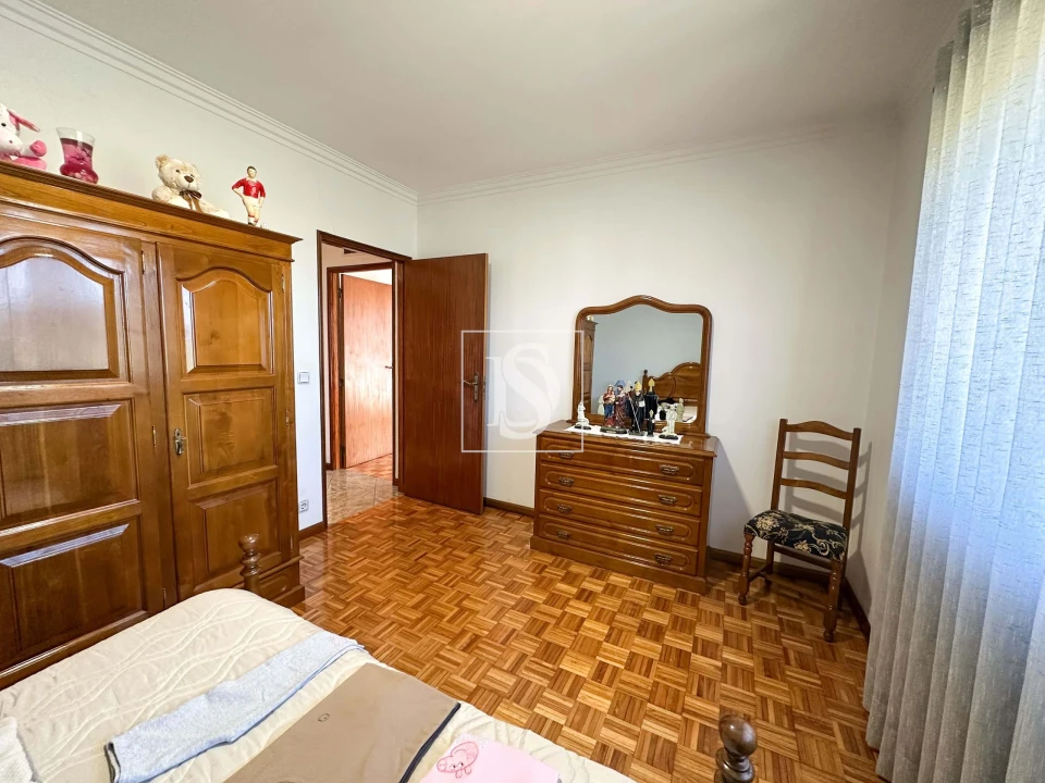 Moradia T4 para Venda em Monsul Foto 10